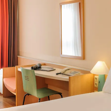 Отель Ibis Altstadt