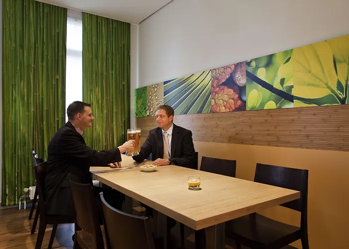 Ibis Altstadt Hotel 2*