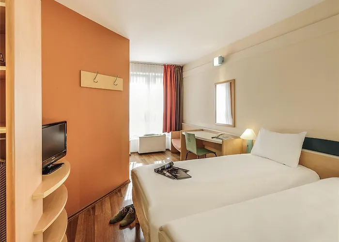 Ibis Altstadt 2*