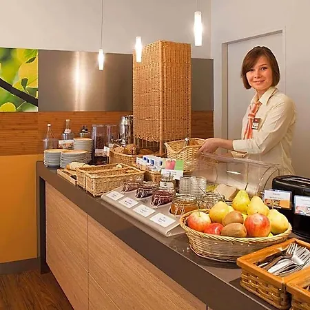 Ibis Altstadt Hotell 2*