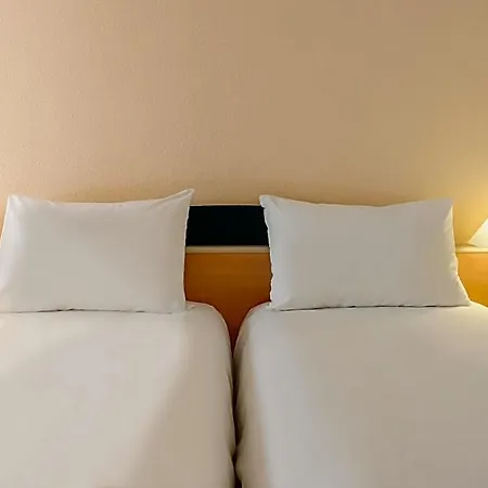 Hotel Ibis Altstadt 2*