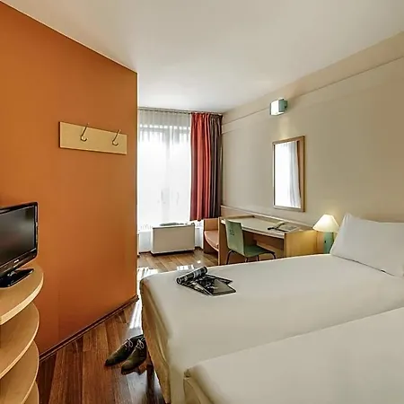 Ibis Altstadt Hotell