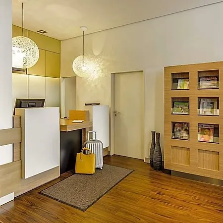 Ibis Altstadt 2*