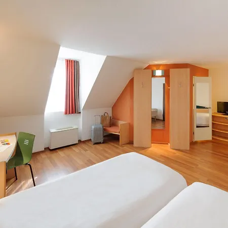 Ibis Altstadt Szálloda 2*
