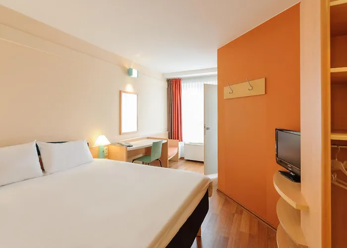 Ibis Altstadt 2*